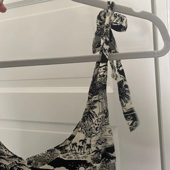 Reformation Yves Dress Size 6 - Picture 8 of 10